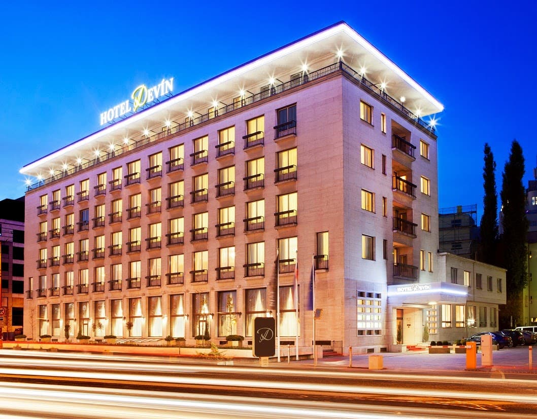 HOTEL DEVÍN