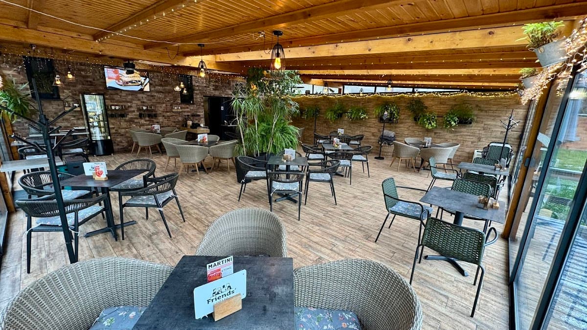 Friends' Café & Bar