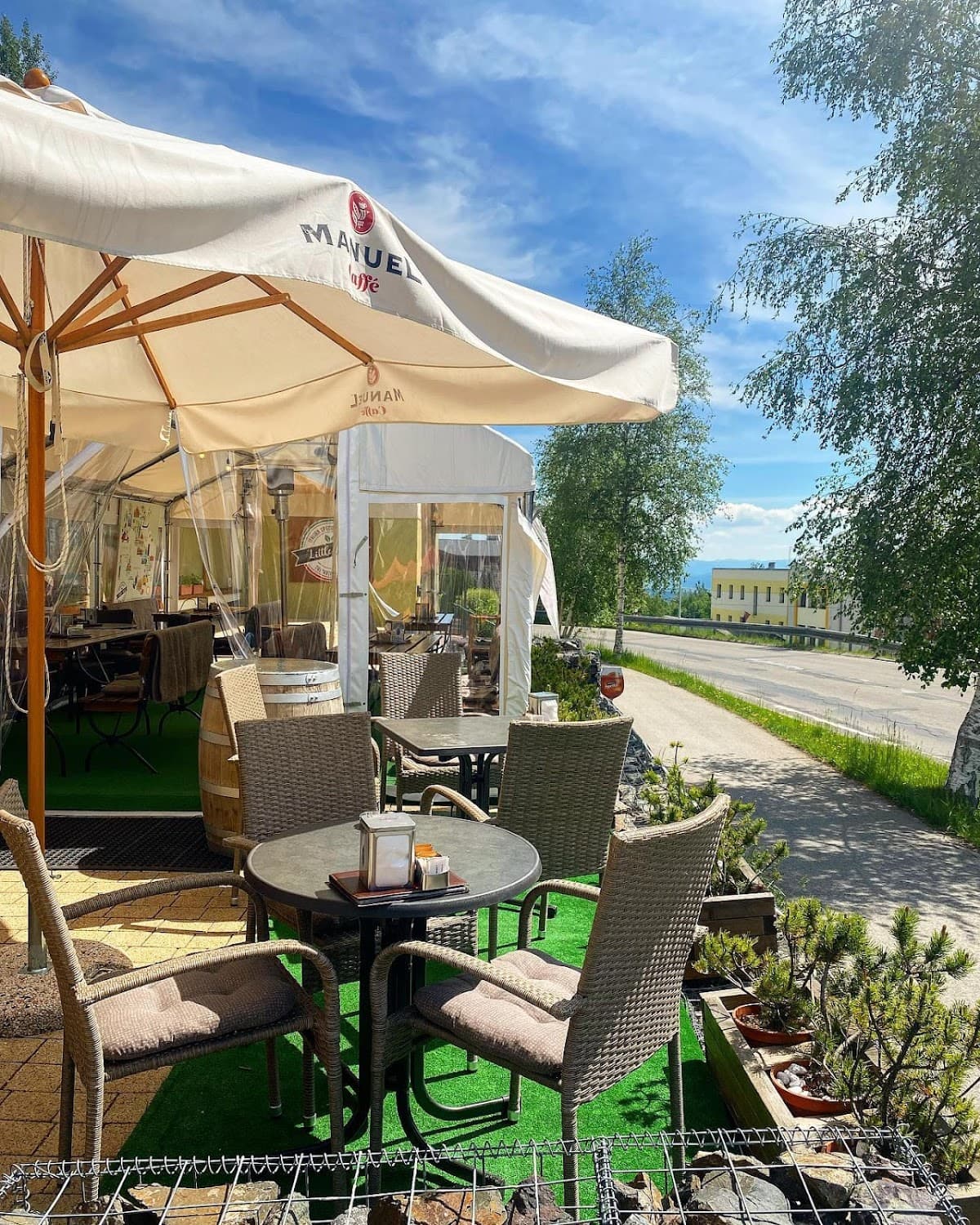 Manuel Caffé & Bistro Italiano